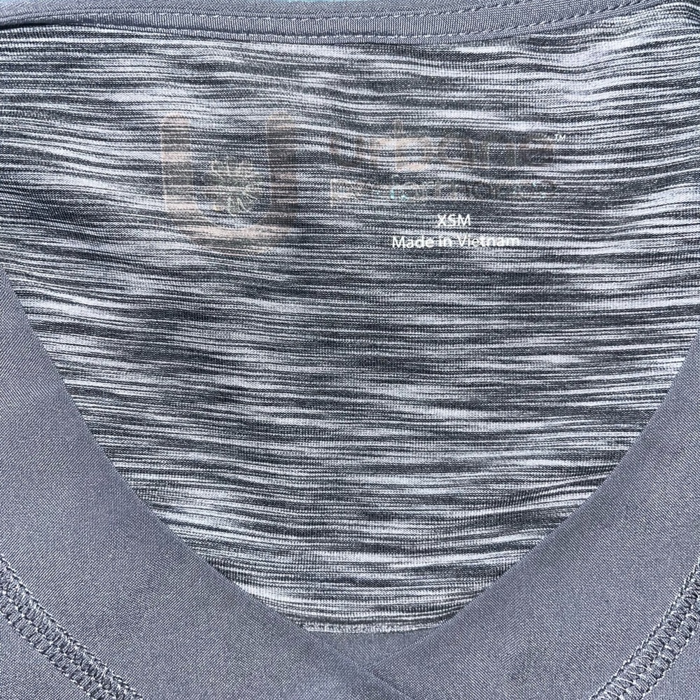 Urbane Performance Women’s Scrub Top - Picture 3 of 3